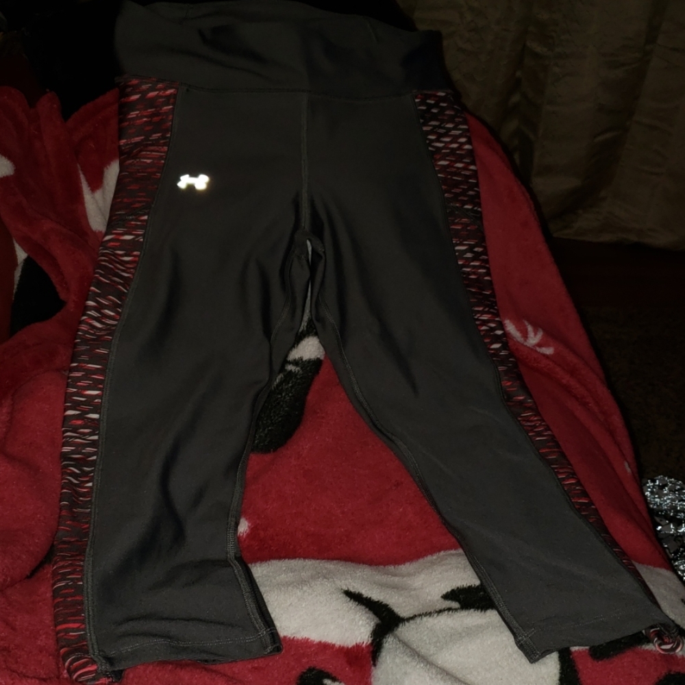 Under Armour cropped pant